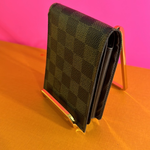 Louis Vuitton Damier Bifold Man’s wallet XL size Bif wallet for big man. - Picture 16 of 16